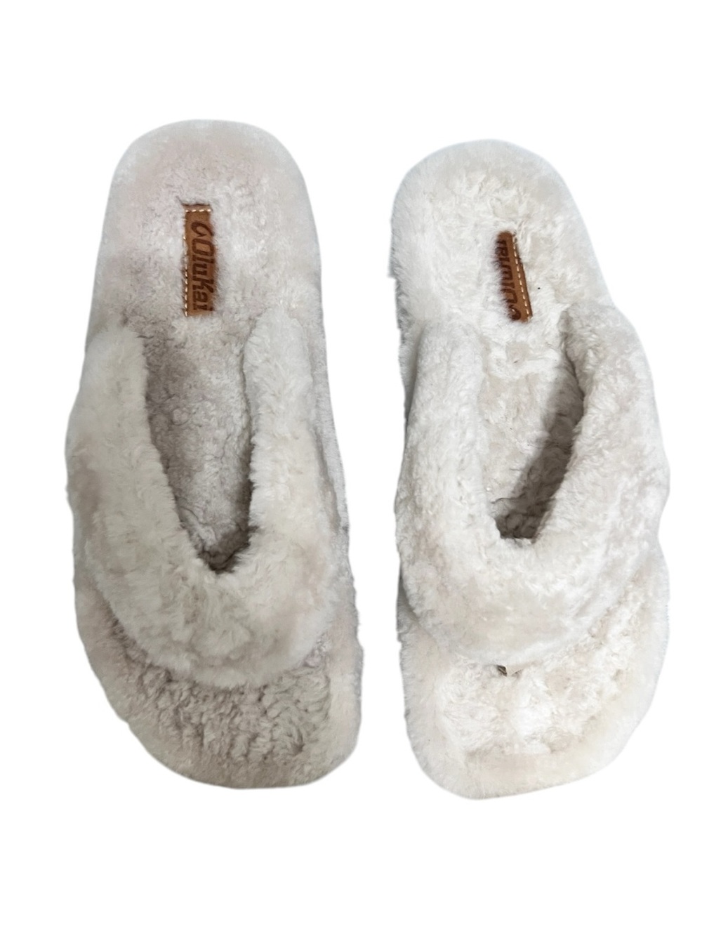 Kīpe'a Heu
Women’s Fuzzy Slipper Sandals sz 7.5